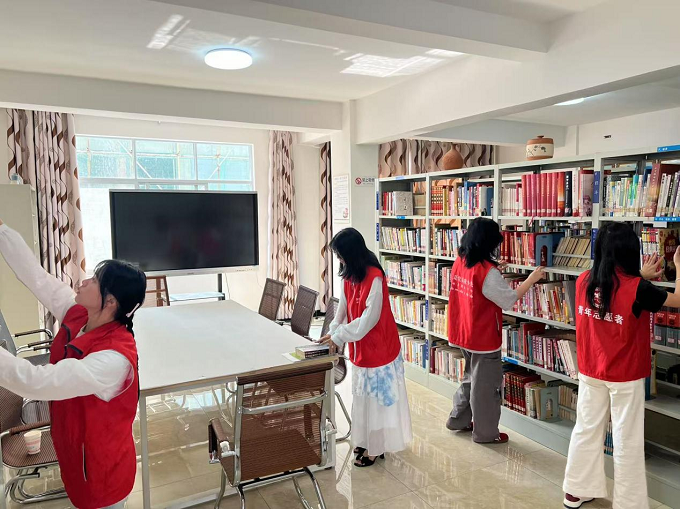 志愿行动换新书屋 安全宣传护航暑假1.png