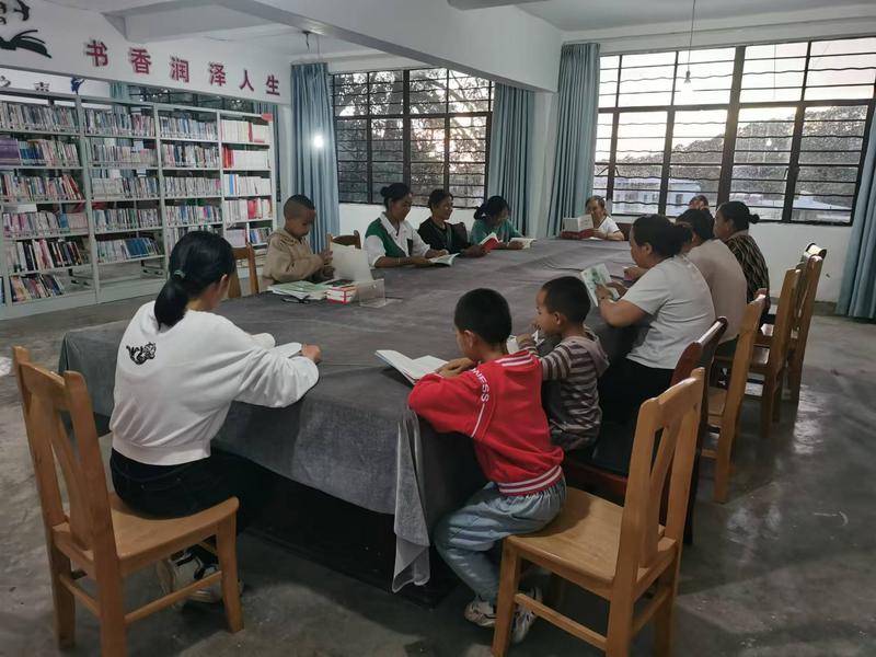 帽盒村：书香润童心 亲子共成长2.jpg