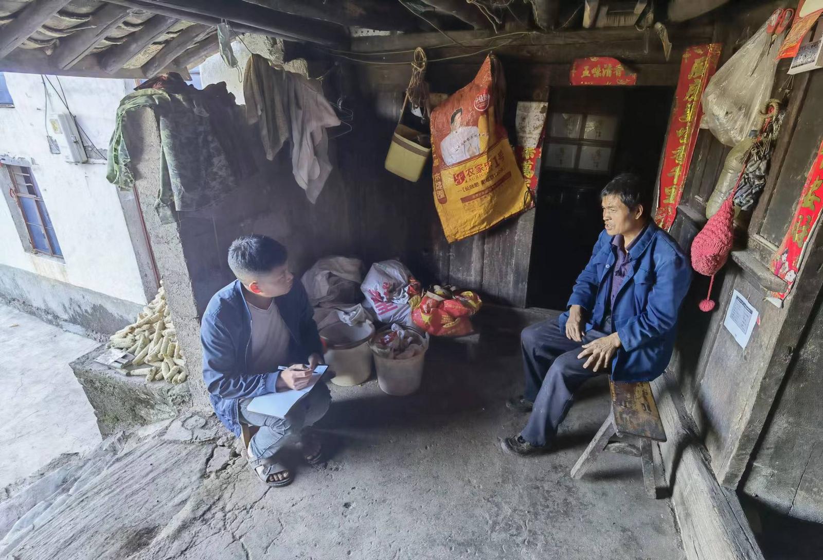 中寨村：“三步走”推进小额信贷宣传 激活乡村振兴“造血”功能1.jpg