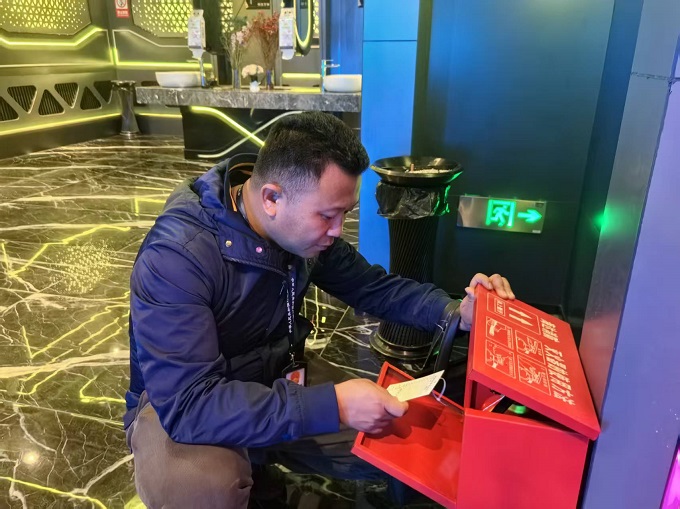 古城街道:节前文化市场“体检” 全力守护新春文化净土2.jpg 古城街道:节前文化市场“体检” 全力守护新春文化净土2.jpg