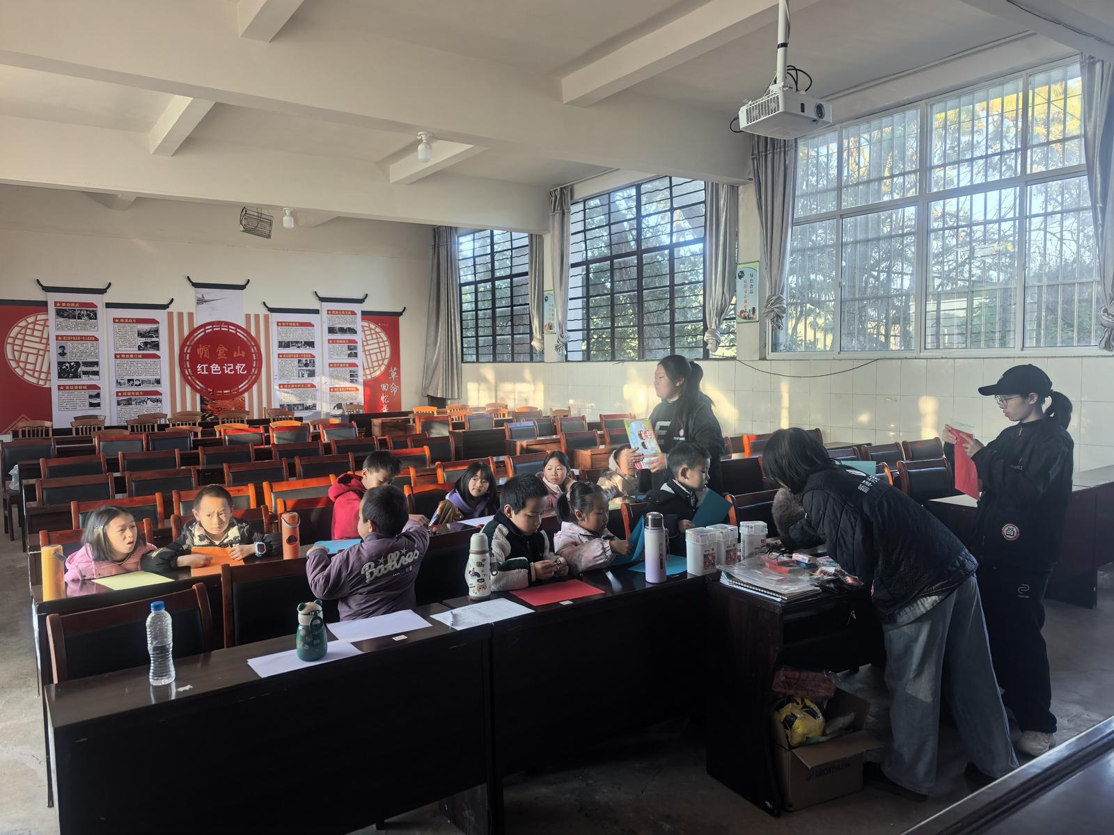 24a717aa-3db9-41ee-be67-fb4934537cd3_l.jpg 24a717aa-3db9-41ee-be67-fb4934537cd3_l.jpg