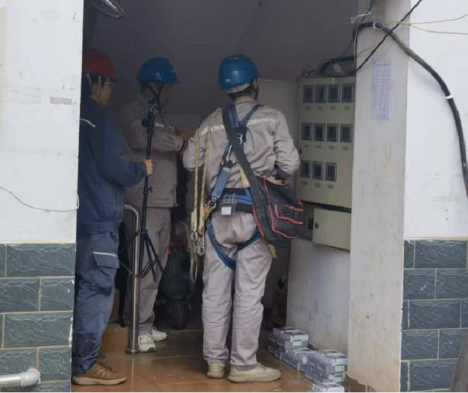 凝心聚力破电忧 同心攻坚焕新颜1.png