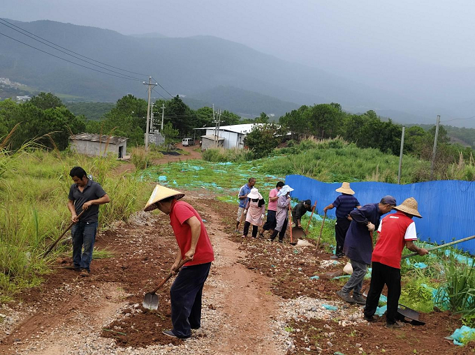 古城街道：久久为功修好路 持之以恒护富路1.png