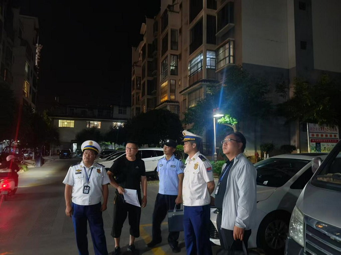 古城街道开展消防安全集中夜查行动 筑牢夜间安全“防火墙”3png.png 古城街道开展消防安全集中夜查行动 筑牢夜间安全“防火墙”3png.png