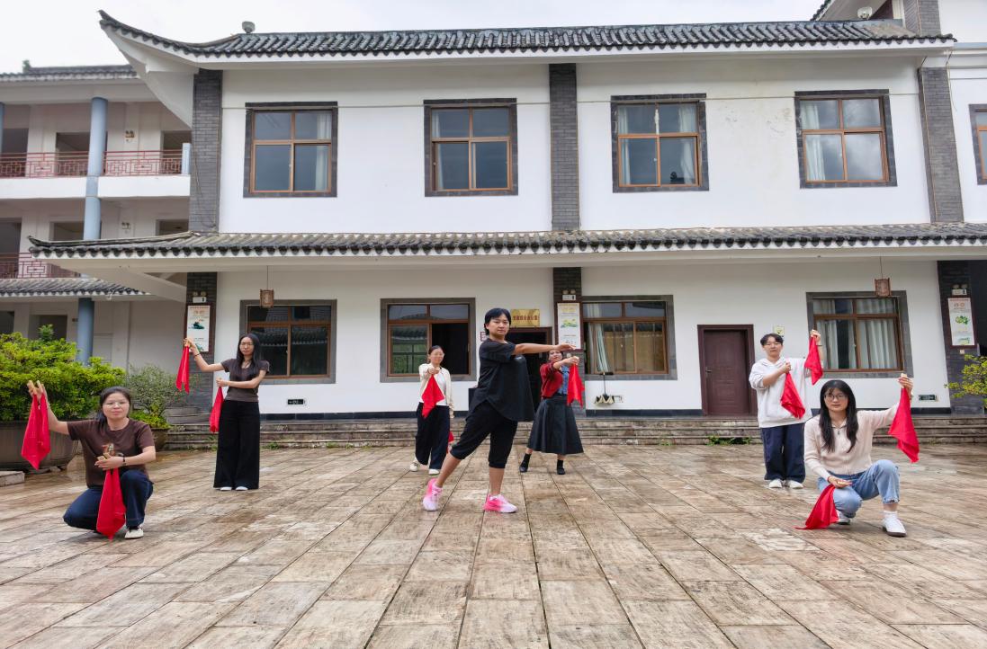 新平文旅信息08102.jpg